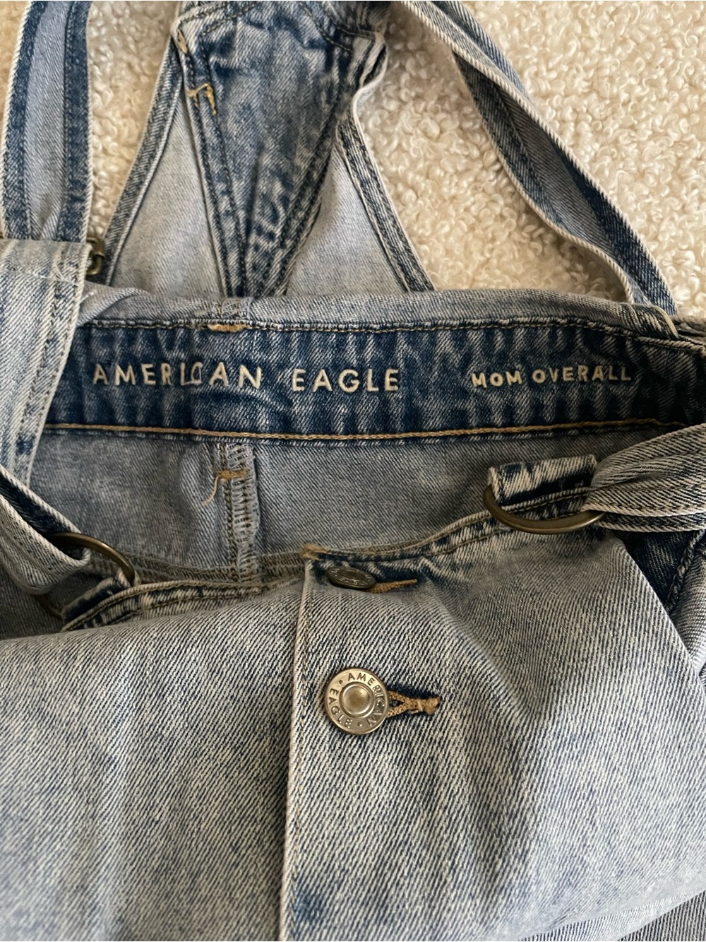 American Eagle Light Wash Denim mom Overalls new with tags US 10 Long - Picture 12 of 13